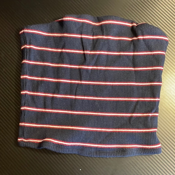 Women’s crop top - Picture 1 of 3